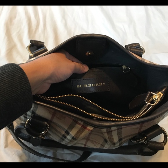 Authentic Burberry Northfield Haymarket Check - Picture 6 of 8